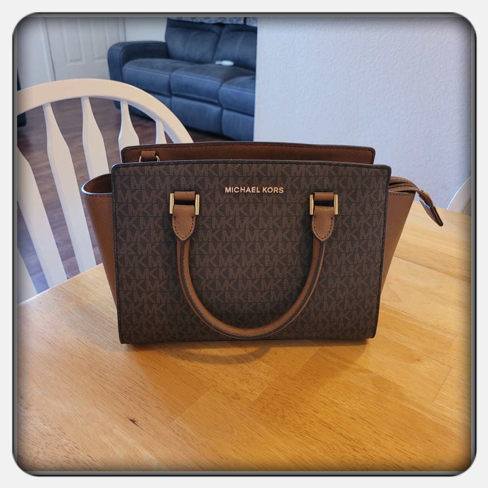 EUC Woman's Michael Kors Brown Medium Selma Satchel Crossbody Bag